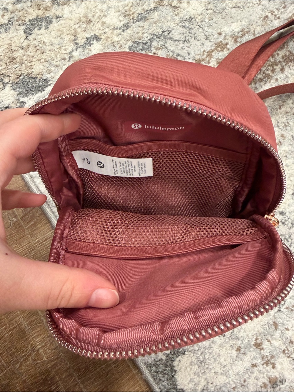 Lululemon crossbody - Picture 4 of 5